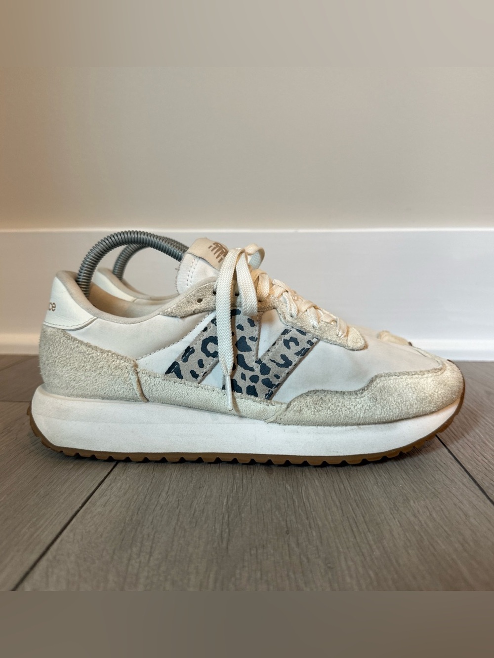 New Balance Womens Size 9 237 WS237PJ Sneakers White Leopard Print Running Shoes - Picture 8 of 13